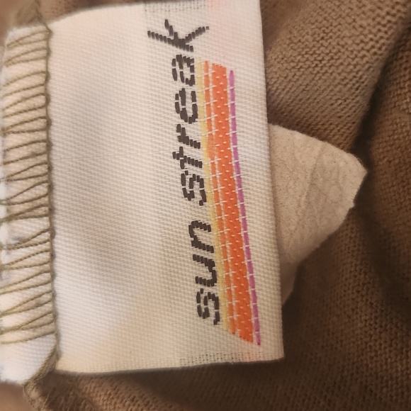 Sun Streak Woman's Olive Beach Coverup - Picture 5 of 5